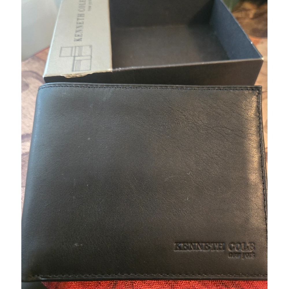 Kenneth Cole New York Leather Wallet MENS